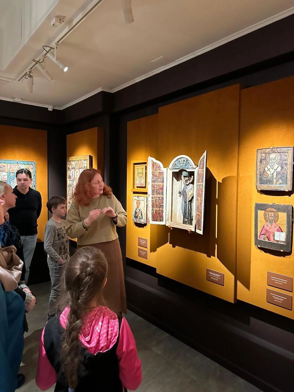 Нимб, канон и Санта Клаус