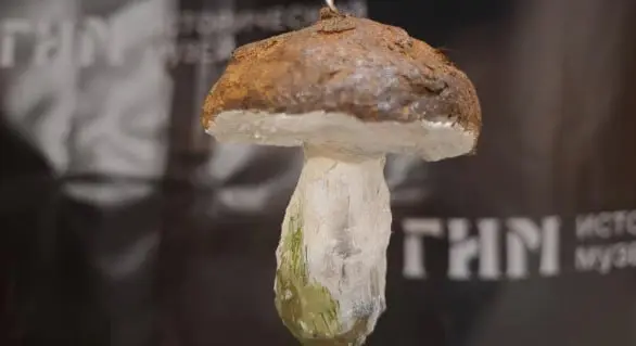 История елочной игрушки