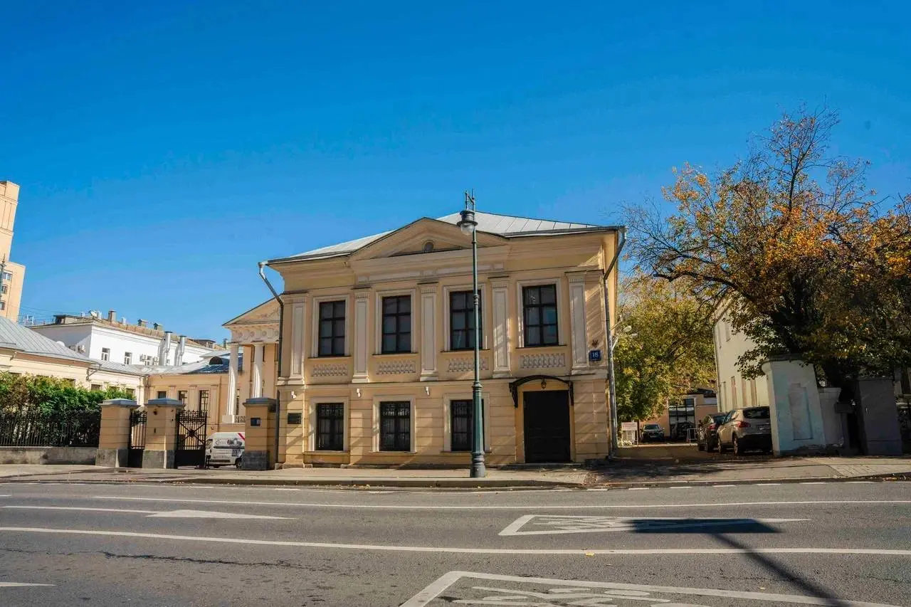 По Малой Дмитровской. Старые Воротники и Путинки