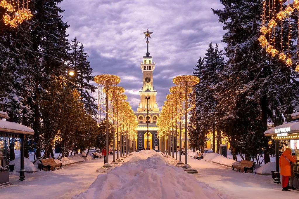 Бесплатные напитки и сладости и море новогодних развлечений на Северном речном вокзале