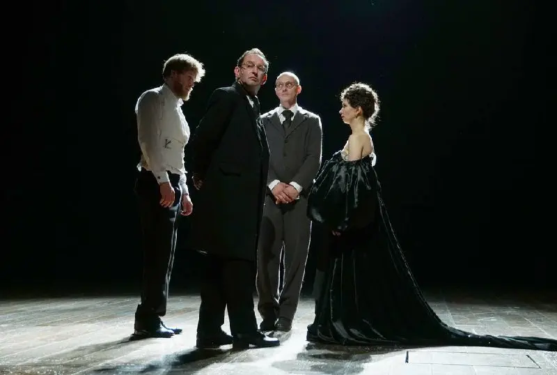 Подборка спектаклей