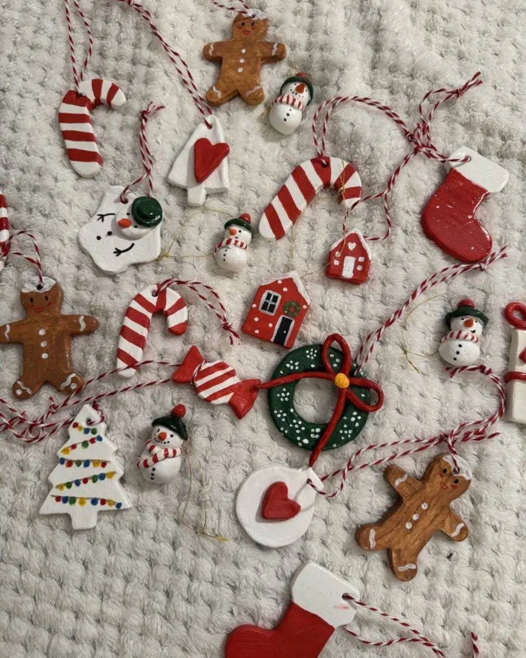 Мастер-класс по лепке украшений на елку