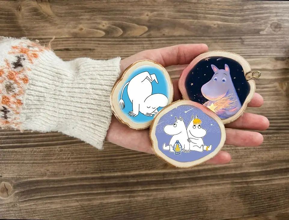 Мастер-класс по росписи деревянных спилов на тему Муми-Троллей