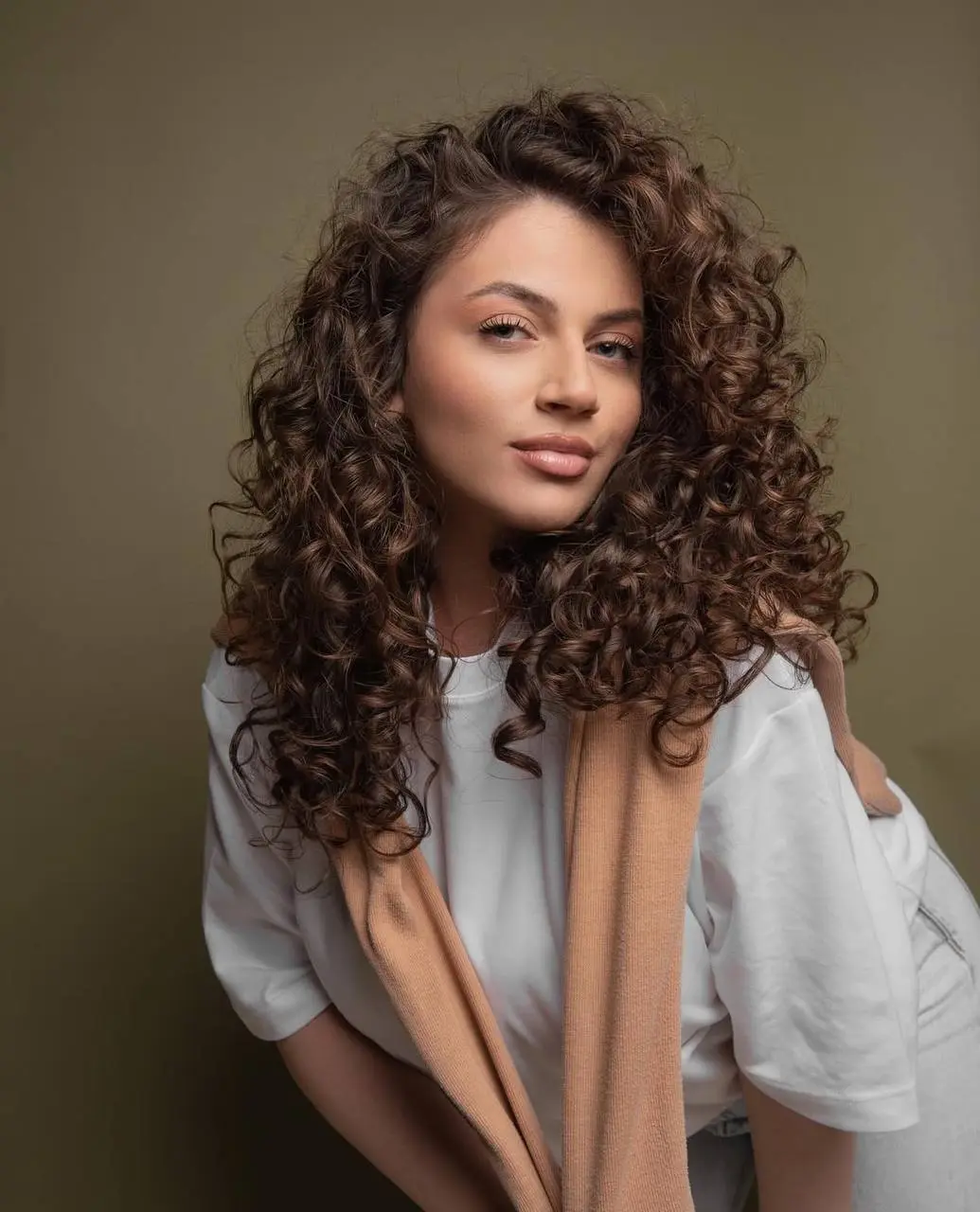 Моделирование кудрявой стрижки-укладки