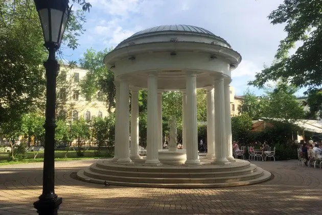 Прогулка по улице Советской в Оренбурге