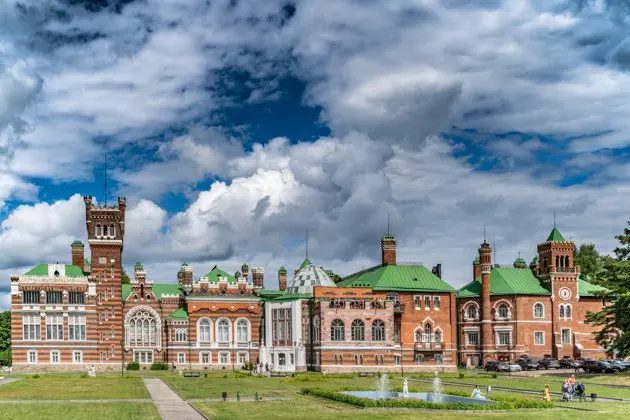 Экскурсия по Шереметевскому замку и озеру Светлояр