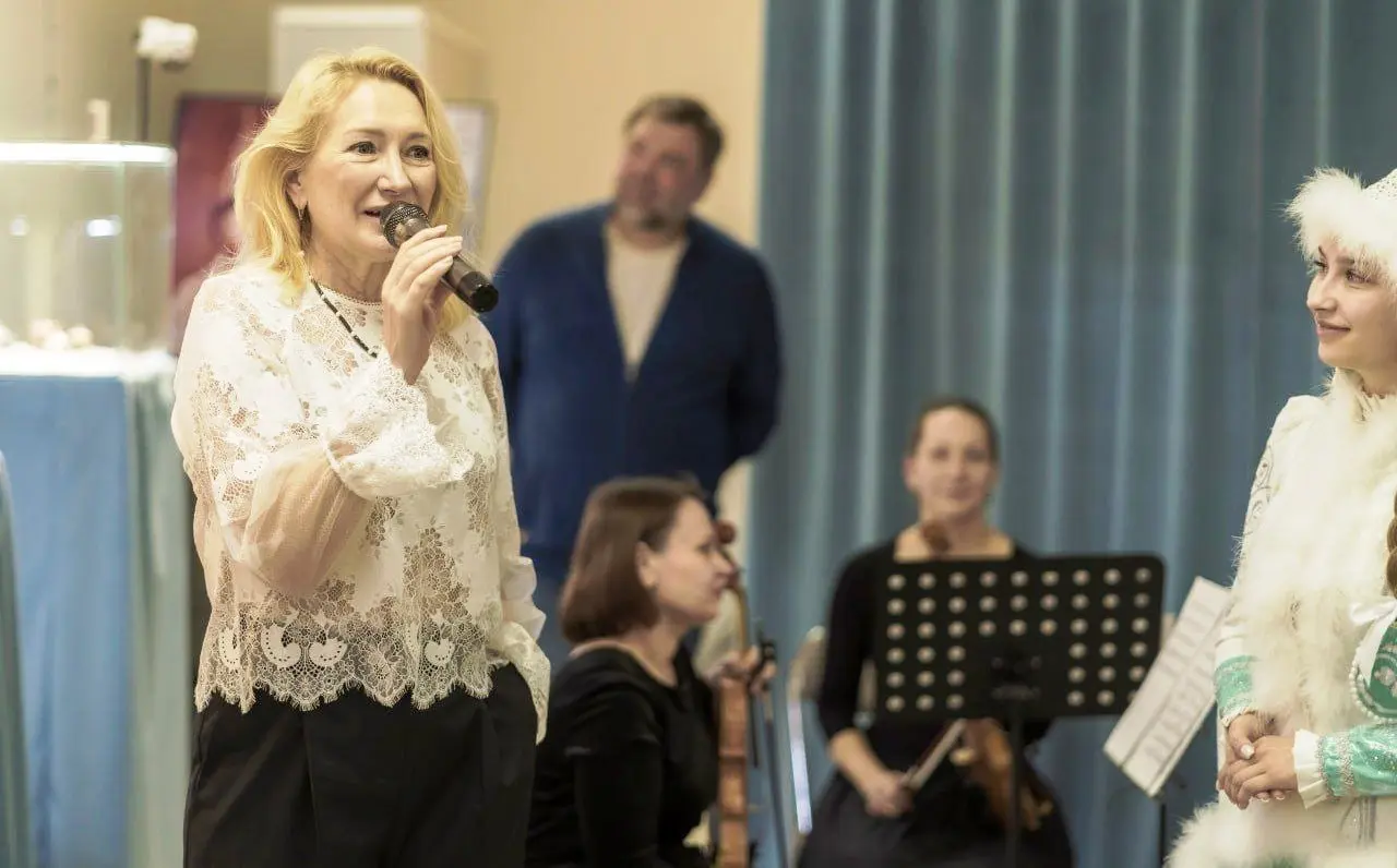 Выставка ювелирных изделий Костромской Снегурочки