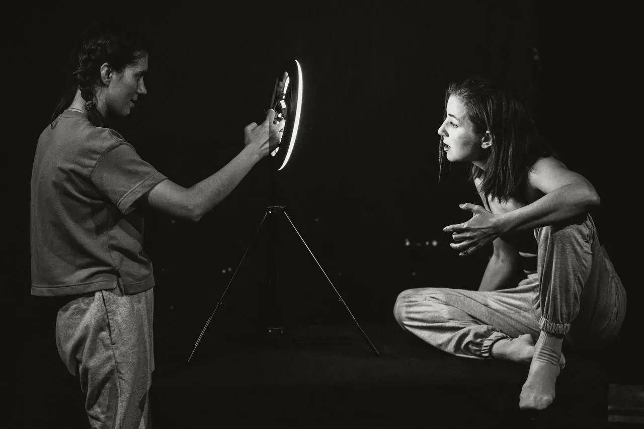 Спектакль про материнство