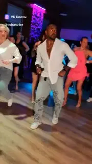 Вечеринка по случаю с участием Адониса