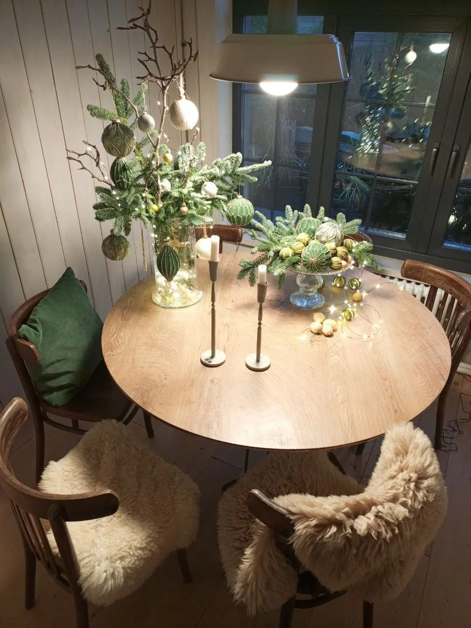 Мастер-классы по изготовлению новогодних подвесов, росписи спилов и пряников