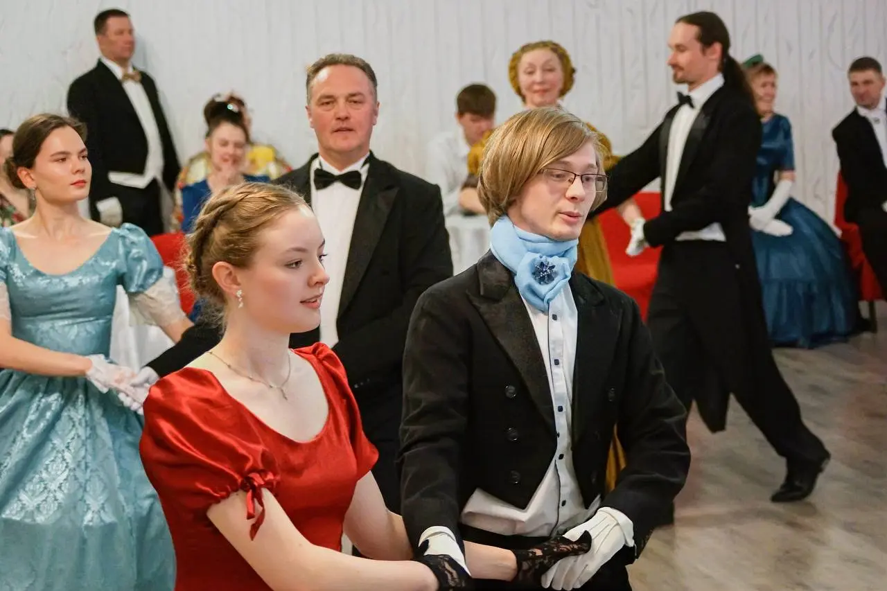 Мастер-классы по подготовке к Святочному балу