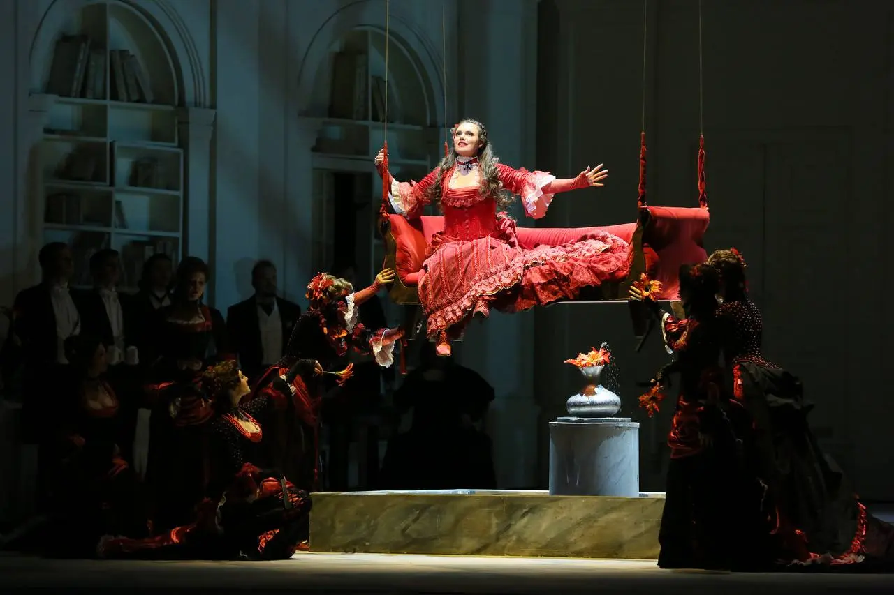 Опера Чародейка по мотивам пьесы Чайковского