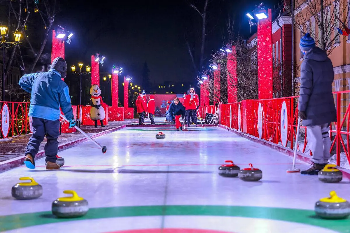 Бесплатная игра в керлинг в Москве