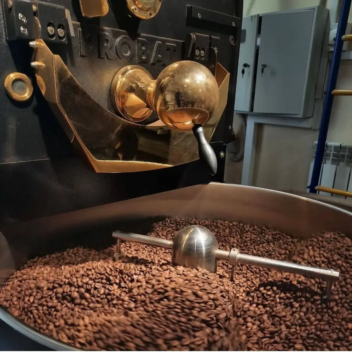 Экскурсия по обжарочному цеху компании «Микале»