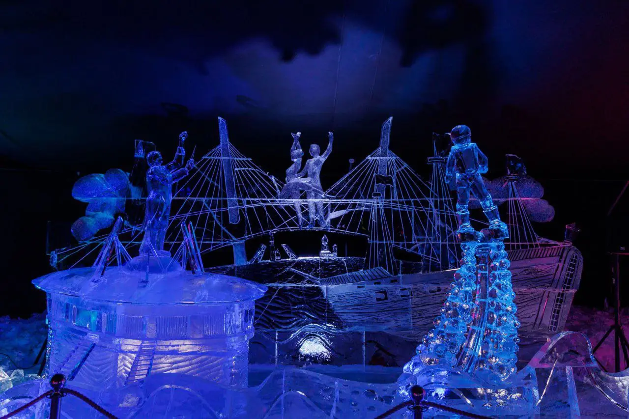 Фестиваль ледовых скульптур «КроншЛёд»