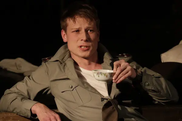 Спектакль по пьесе Солдатики