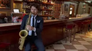 Праздничный концерт по теме Золотой голос ХХ века