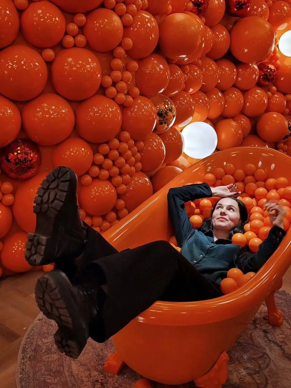 Выставка современных инсталляций