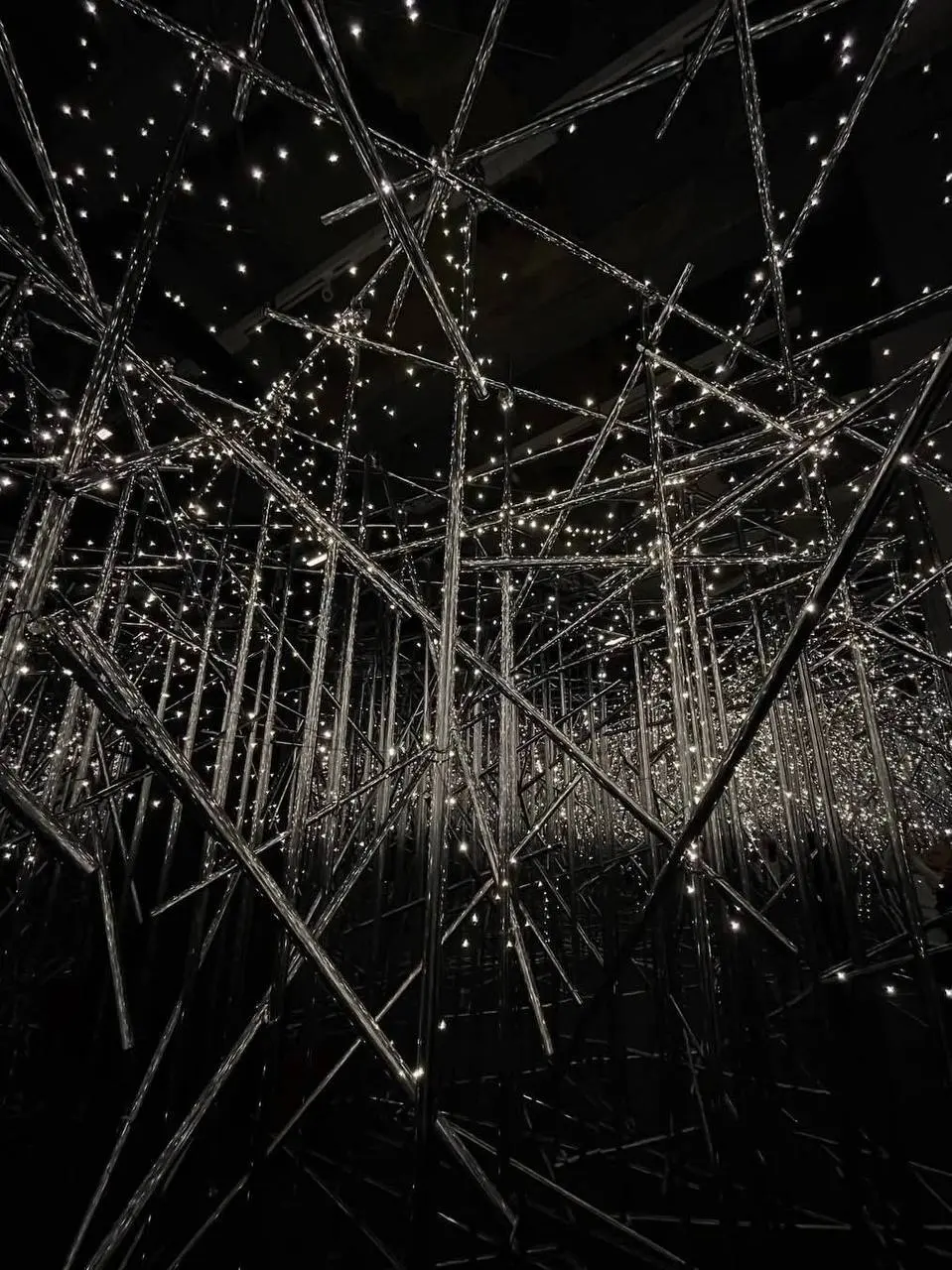 Выставка современных инсталляций