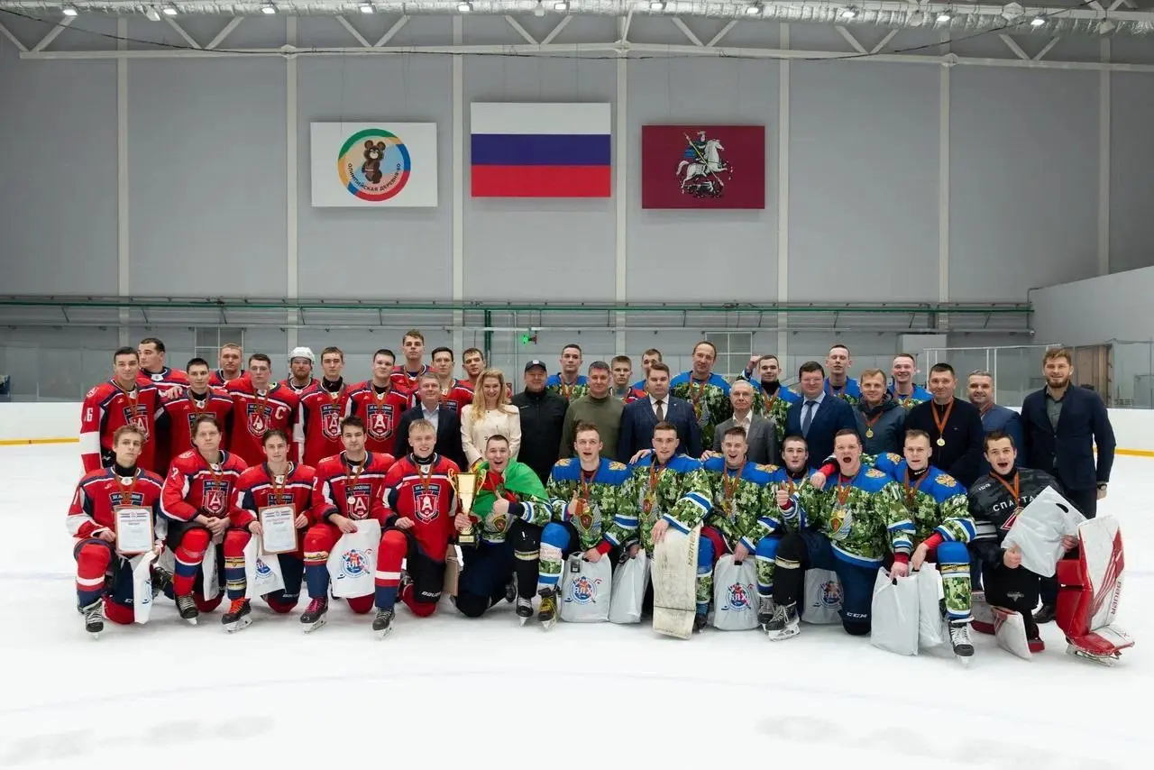 Товарищеская встреча хоккейных сборных