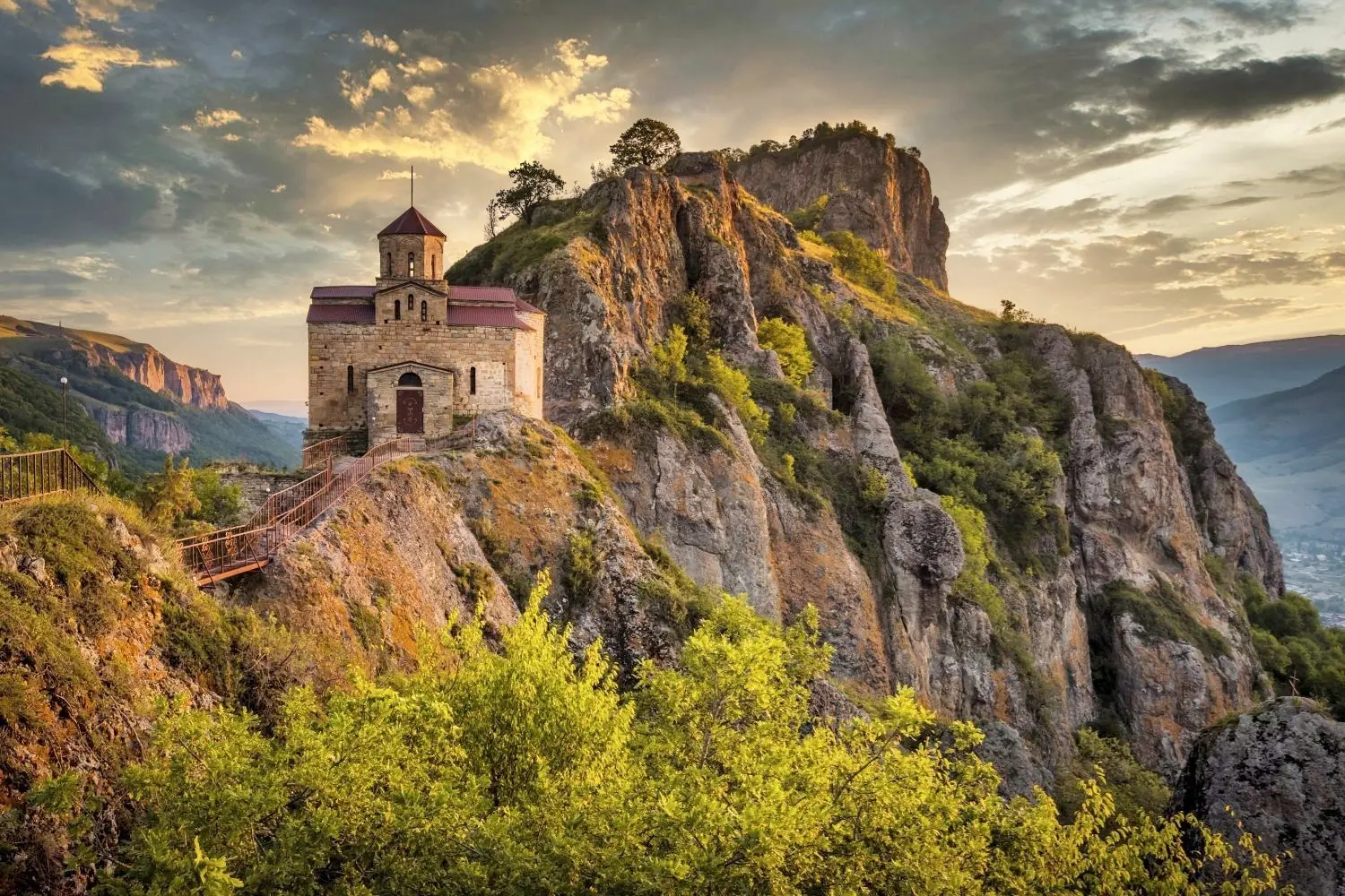 Экскурсия по Домбаю и Шоанинскому храму