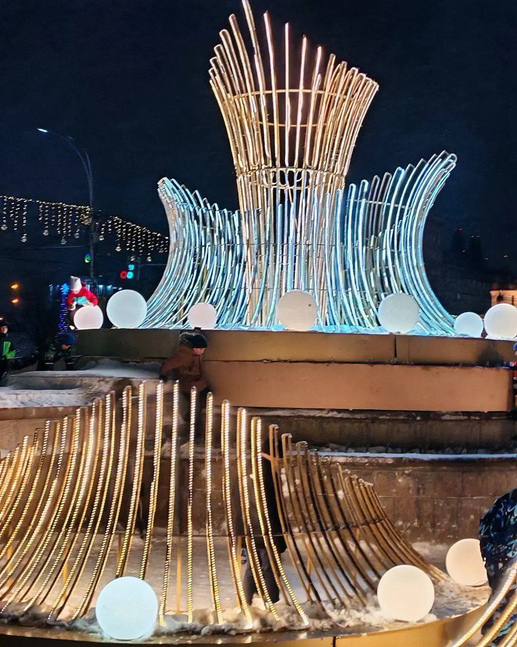 Праздничные новогодние гуляния в Новосибирске