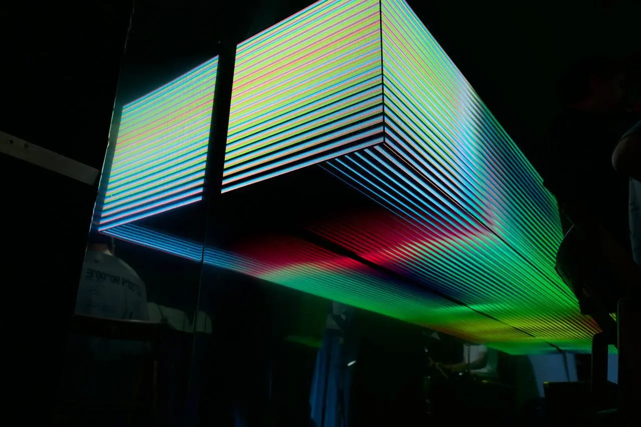 Выступление камерного ансамбля на тему хонтологии