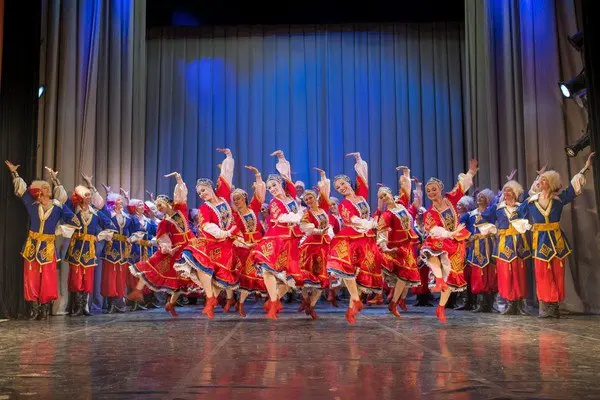 Концерт Государственного академического ансамбля танца Урал