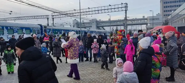 Новогодняя концертно-игровая программа Зимние забавы