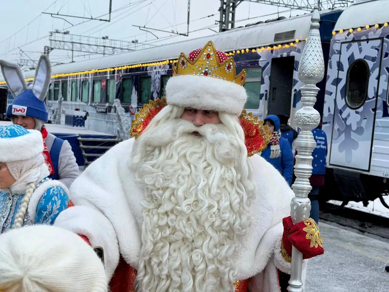 Праздничная программа с Дедом Морозом в Омске