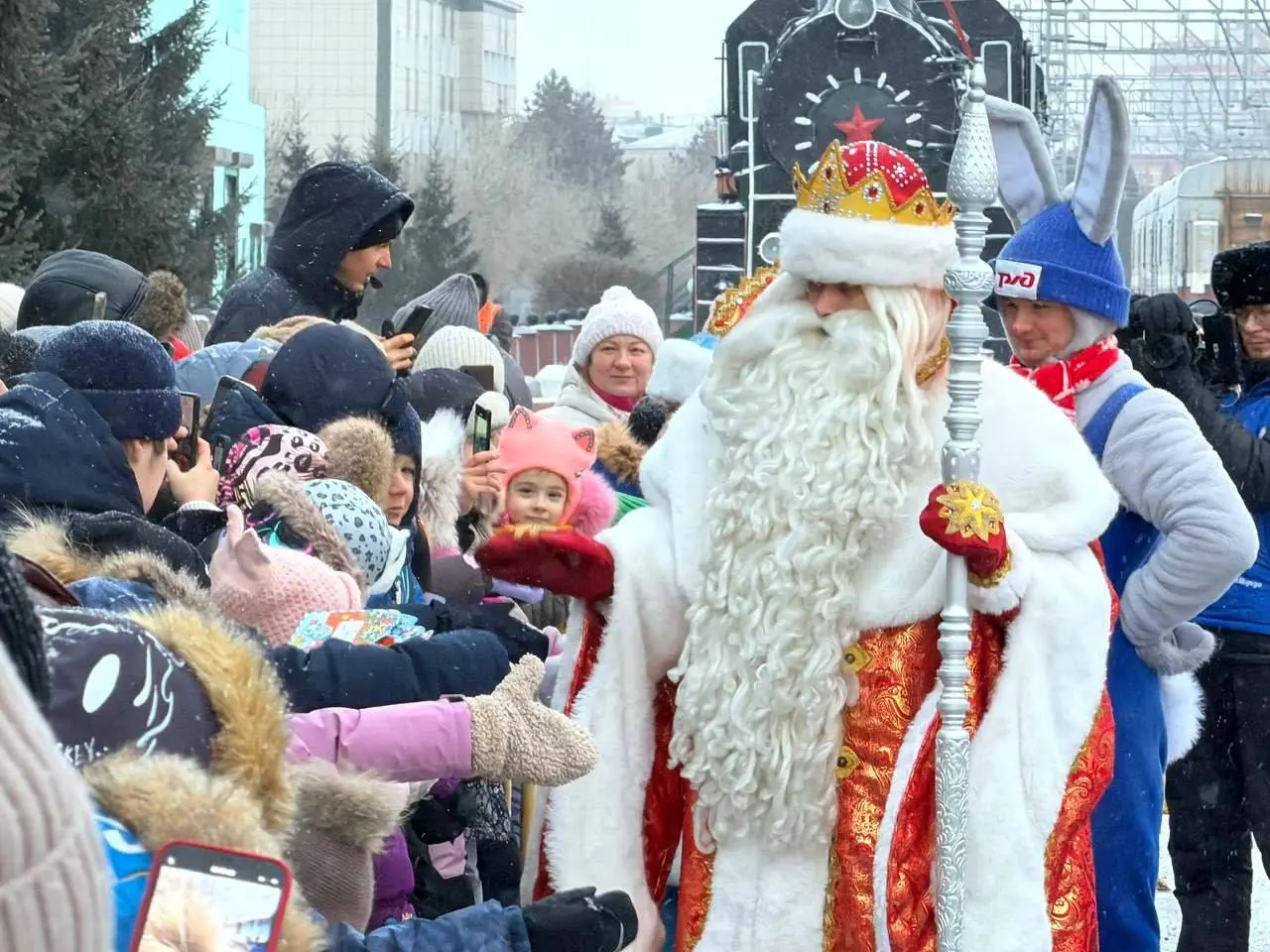 Праздничная программа с Дедом Морозом в Омске