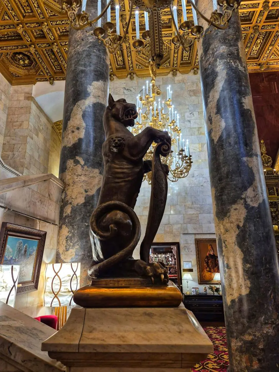 Экскурсия по исторической гостинице «Ленинградская»