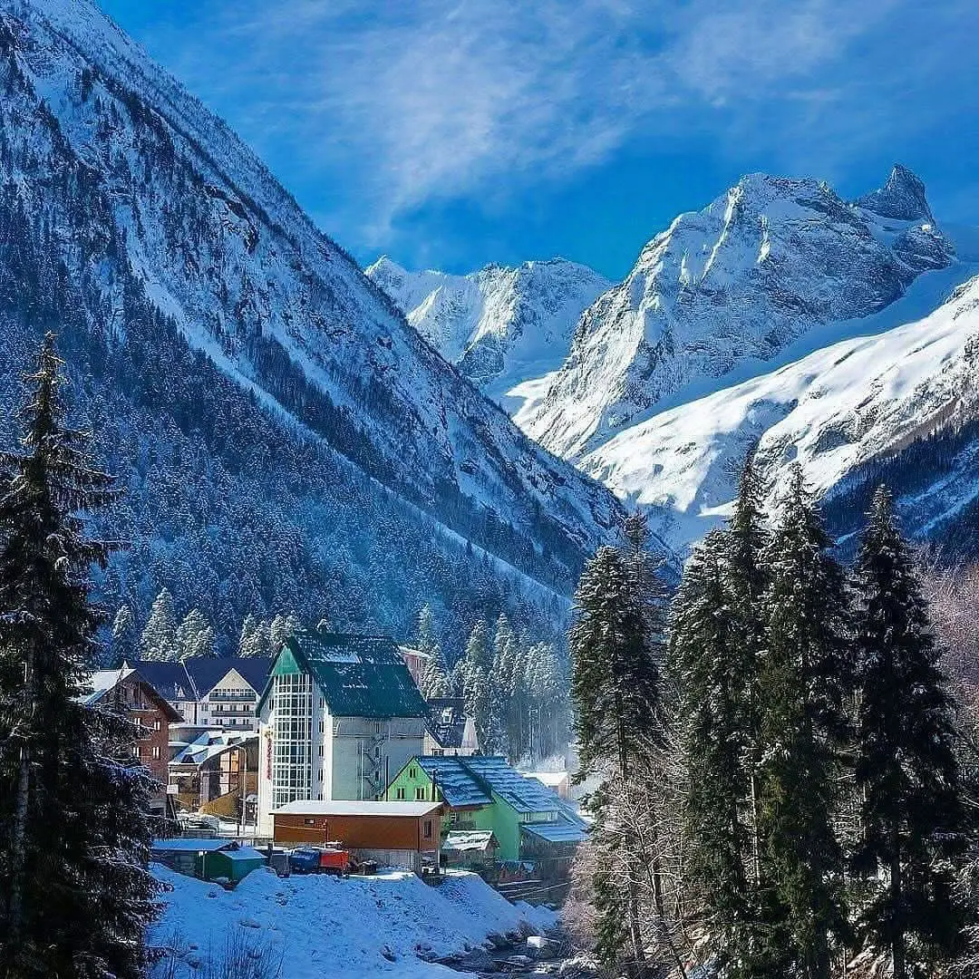 Тур в Домбай на горнолыжный отдых