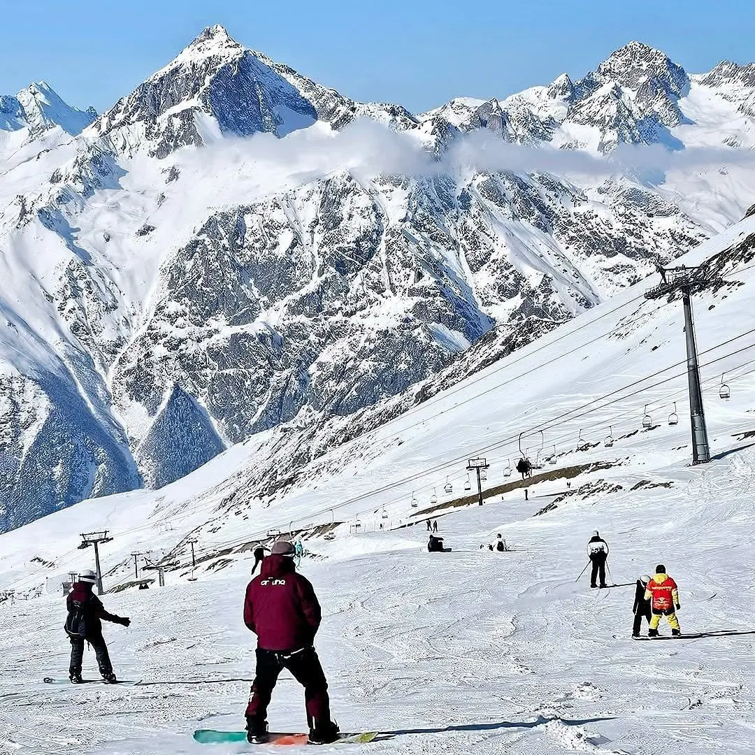 Тур в Домбай на горнолыжный отдых