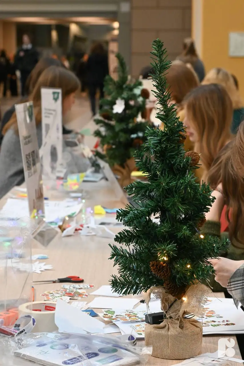 Волонтерский мастер-класс по созданию новогодних открыток
