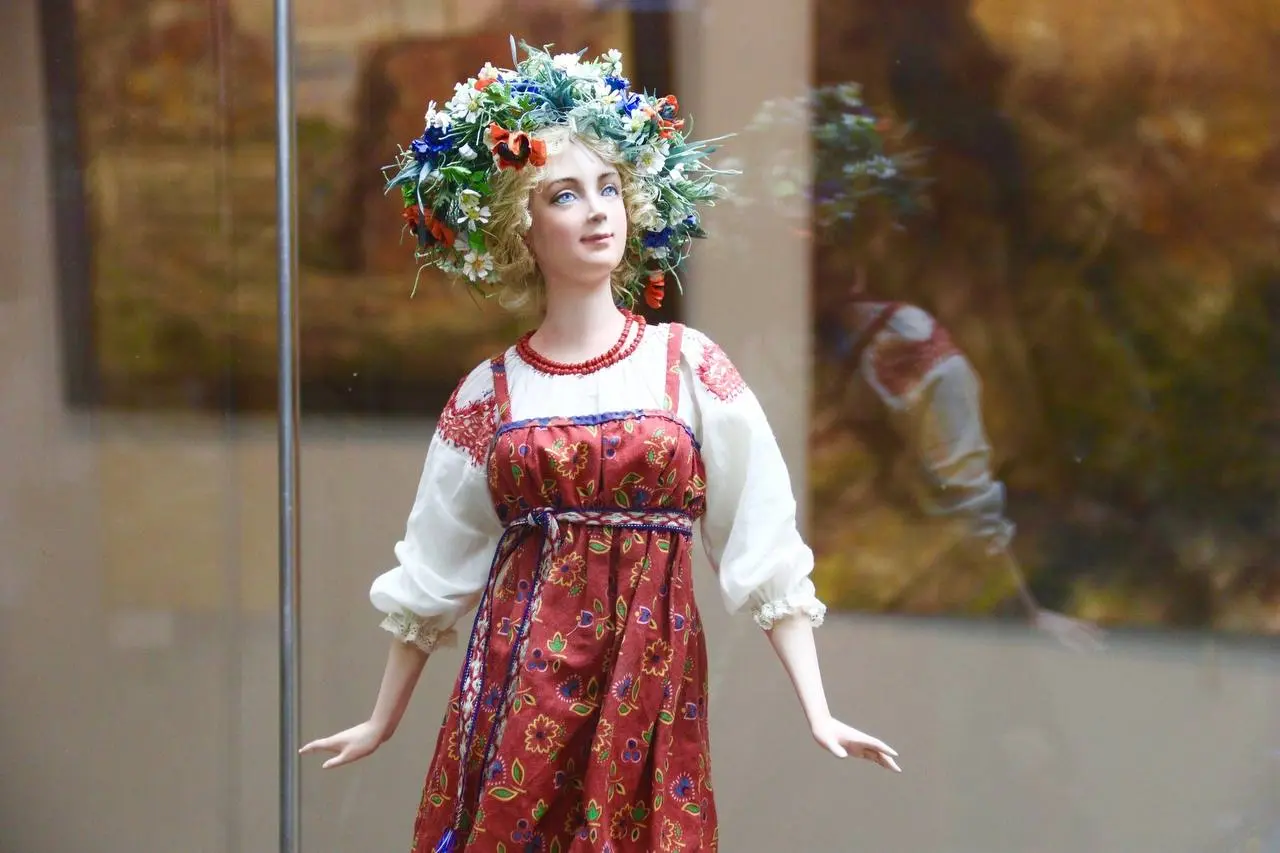 Выставка «Арт — Сенокос» на тему русского искусства