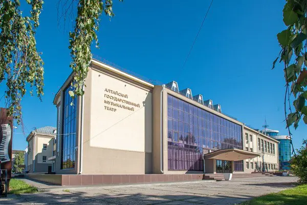 Мюзикл по мотивам истории Девчата