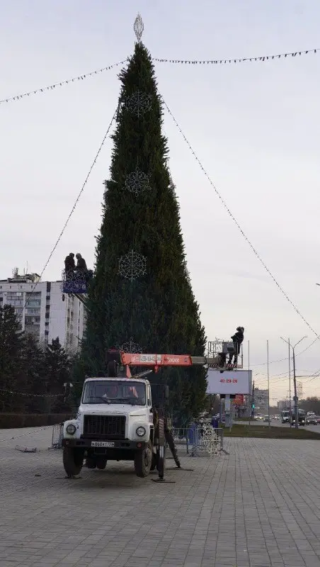 Открытие новогодней ёлки в Оренбурге