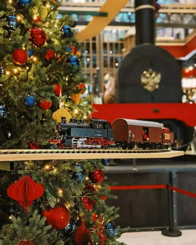 Кинопоказы в фудмолле Vokzal 1853