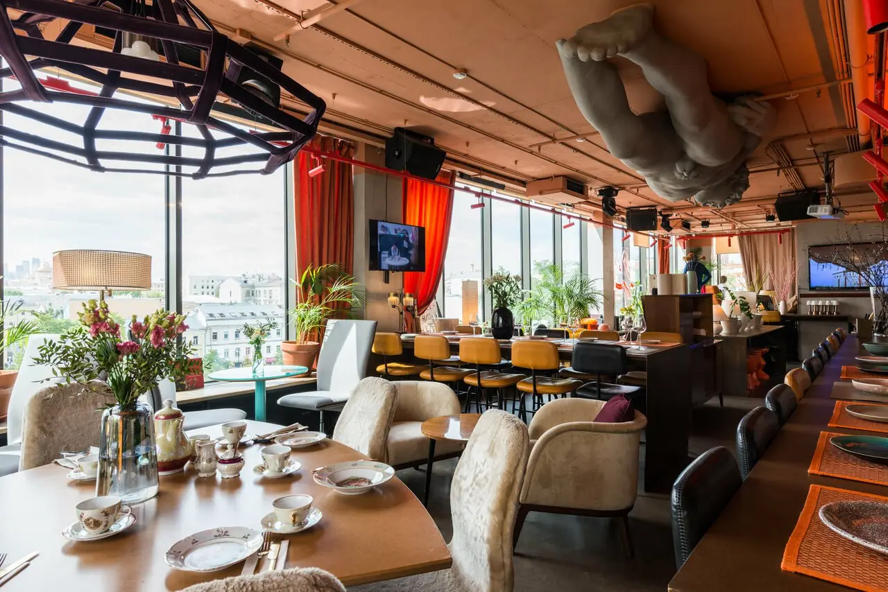 Иммерсивная лекция о Коко Шанель и дегустация вин