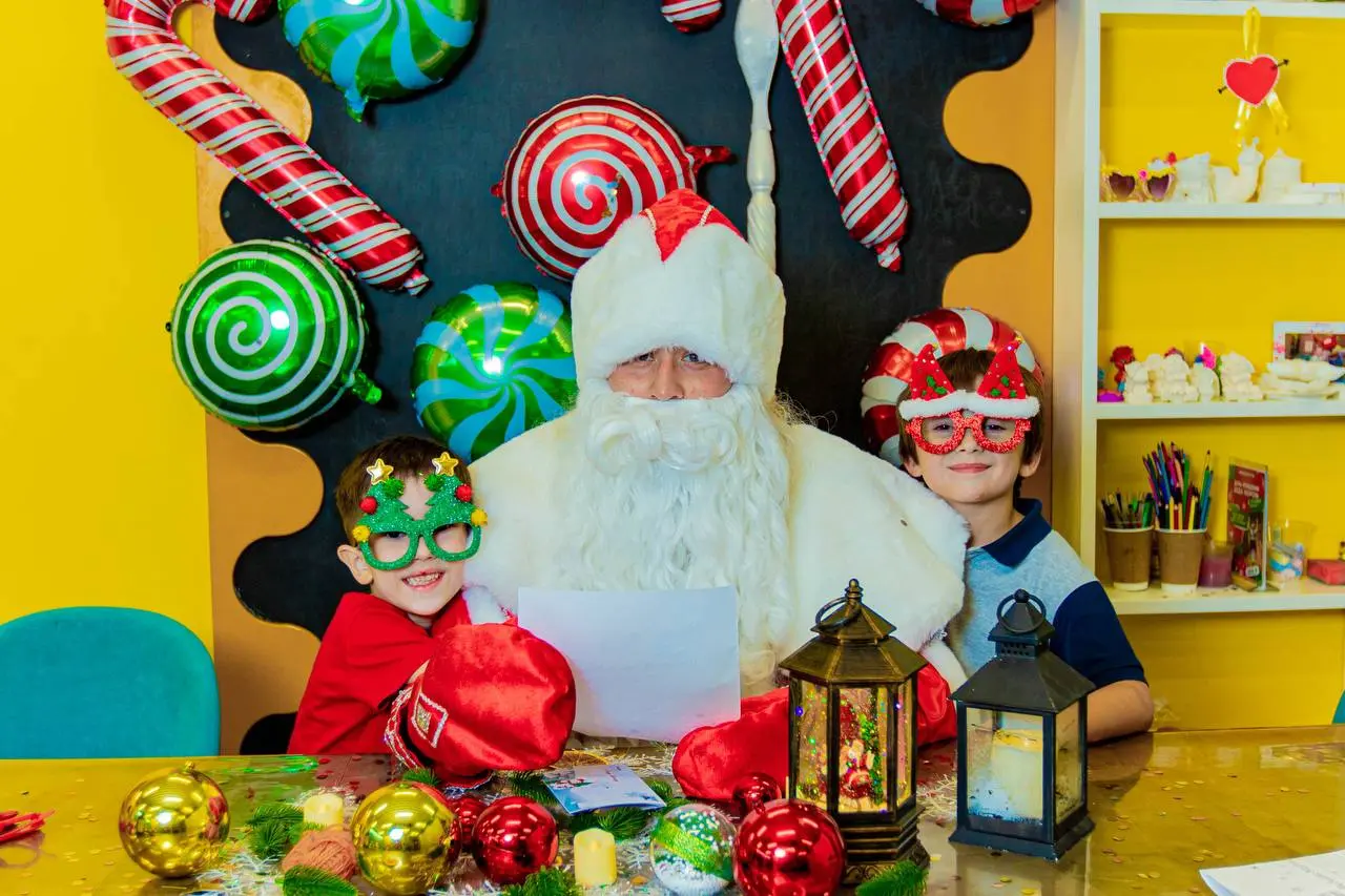 Праздничные приключения в детском центре