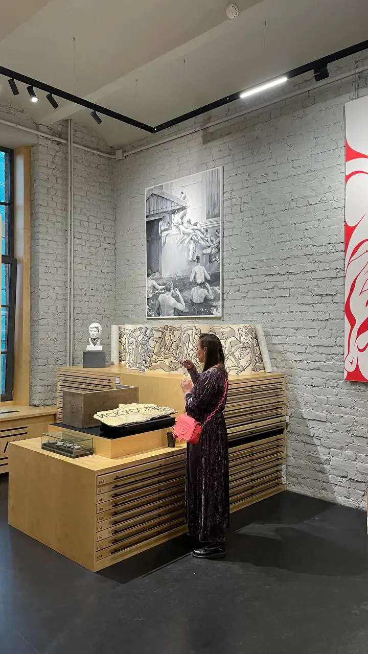 Выставка стрит-арта Осторожно! Хрупкое