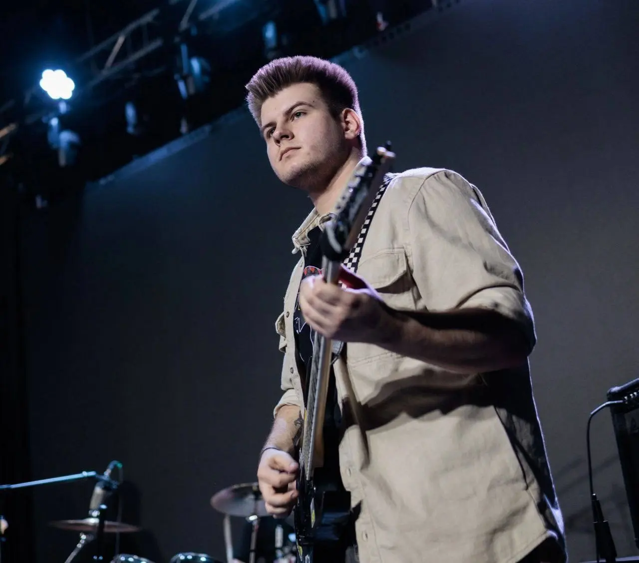 Квартирник под гитару в предновогодний день