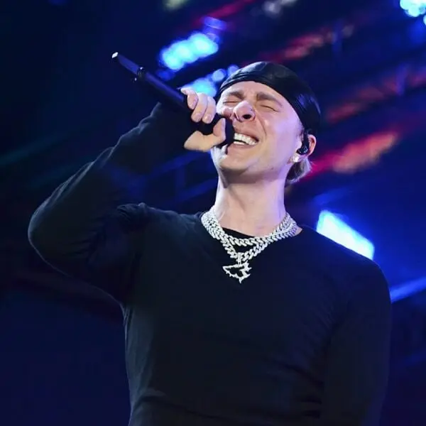 Концерт SHAMAN и других артистов в Москве