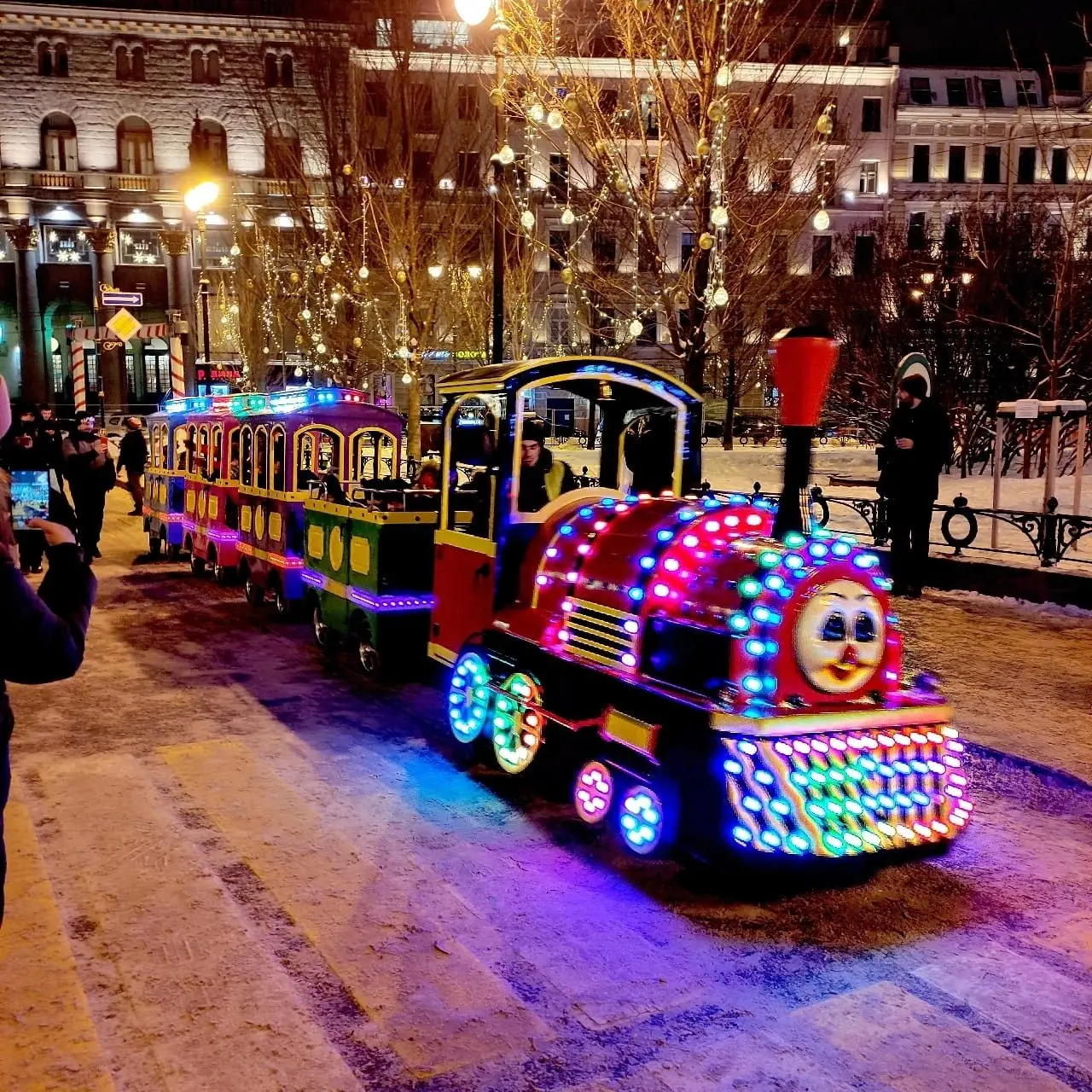 Аттракцион Паровозик на колесах на Рождественской ярмарке