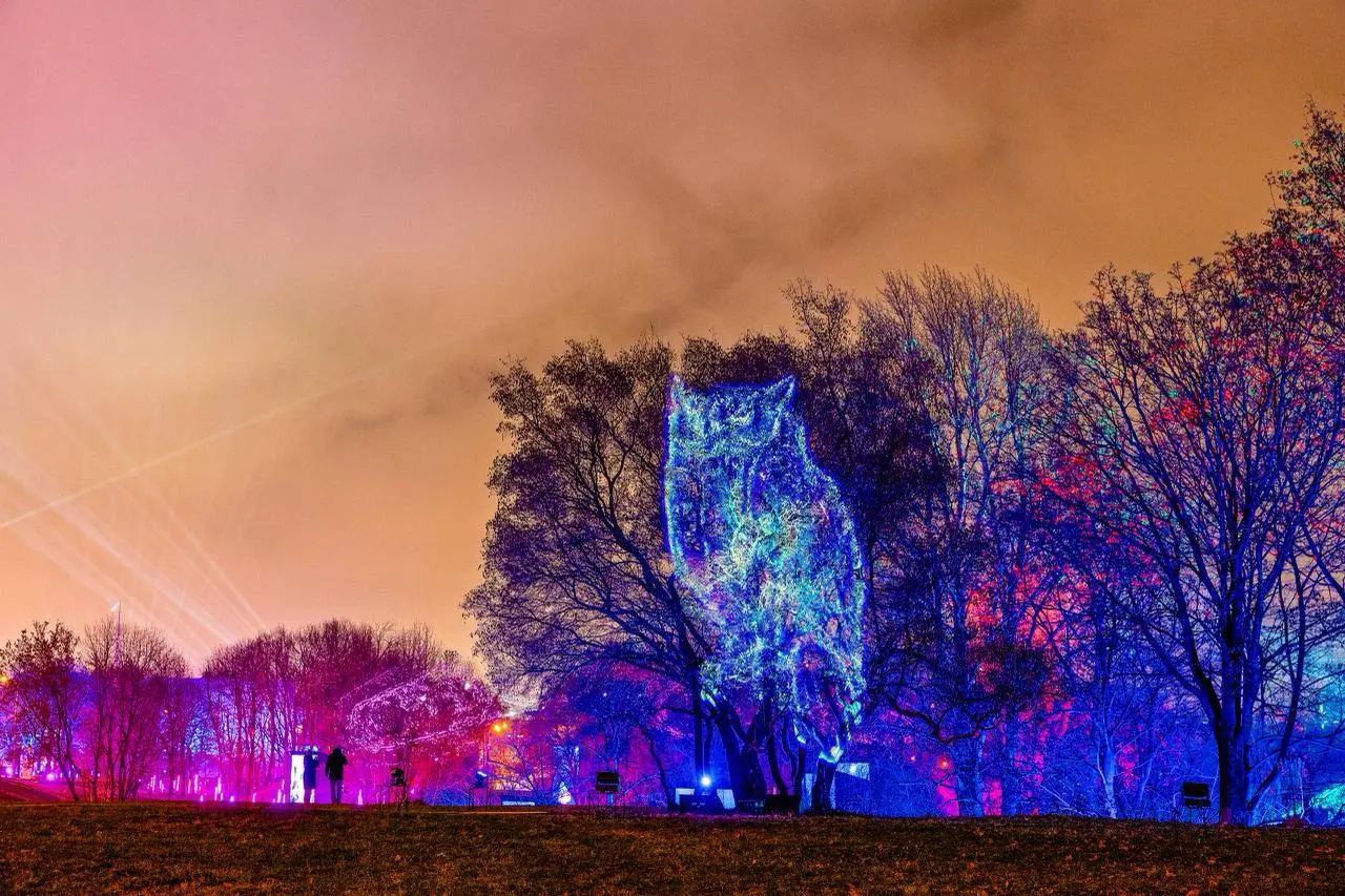 Световое шоу на Воробьёвых горах