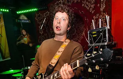 Квартирник с Василием Елисеевым, песни Агаты Кристи, КИНО, Сплин, Сектор Газа