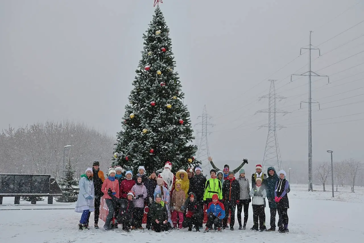 Новогодний костюмированный полумарафон «Косинское трёхозёрье»