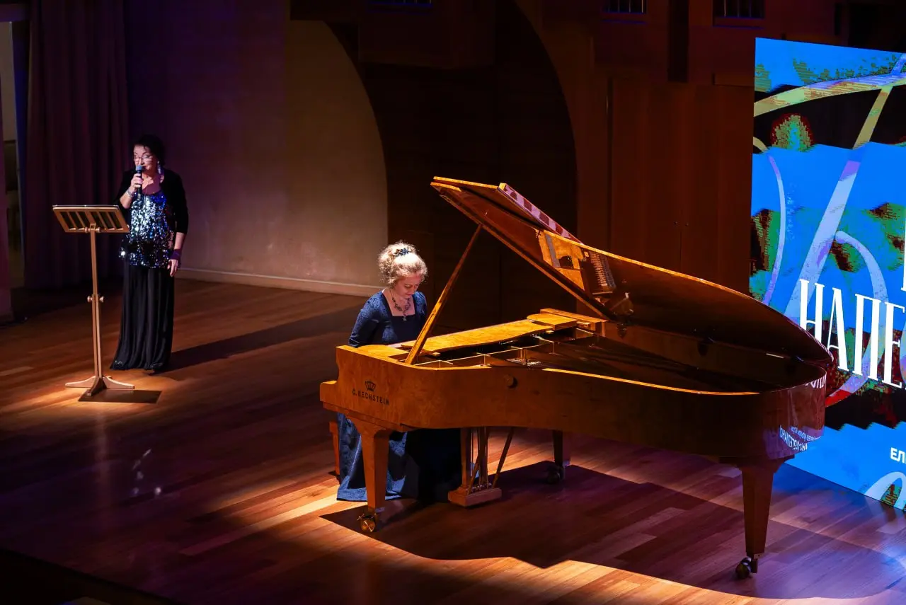 Концерт по теме «Вперёд, в прошлое!»