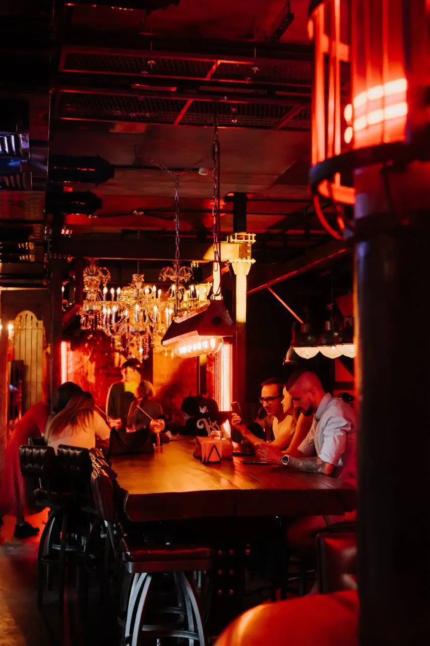 Новогодний пир в ресторане Мычара